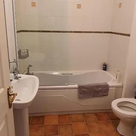 City Lovely 2 Bed *
